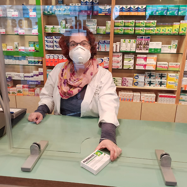 Unser Spuckschutz Thekenaufsatz in Apotheken